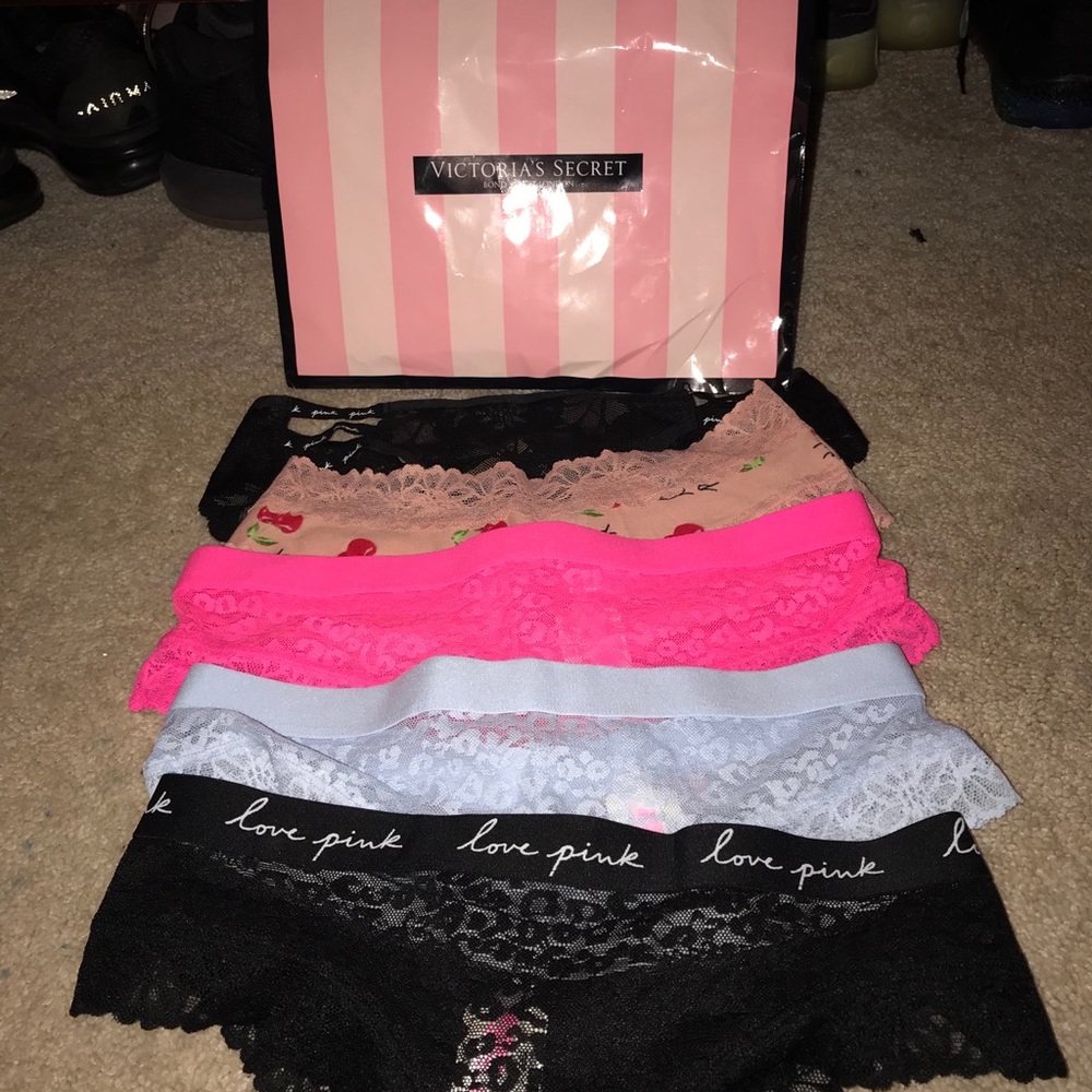 Cute underwear for the ladies😍